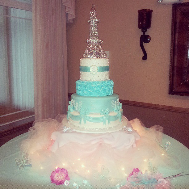 Azucar Bakery